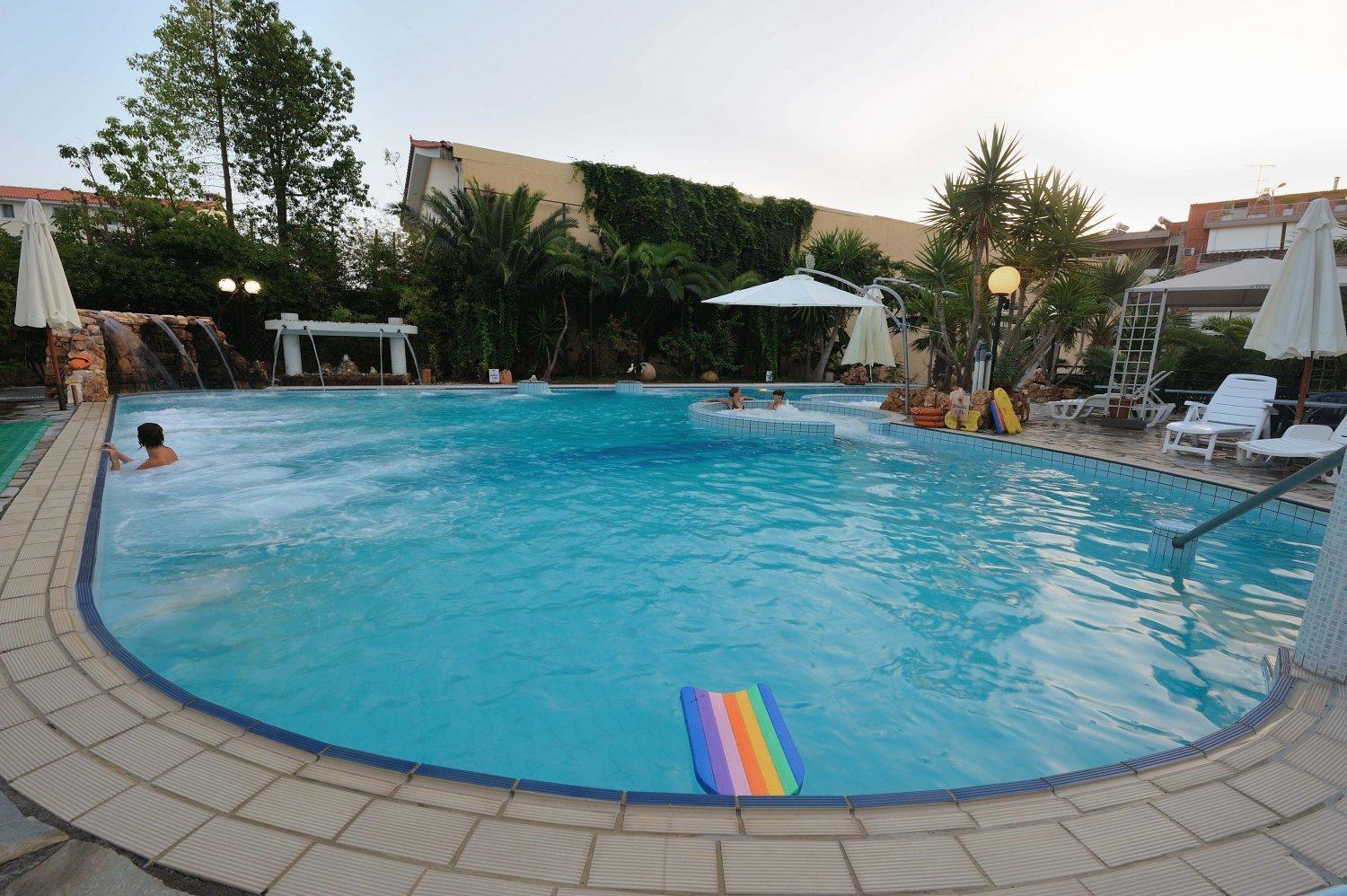 Kentrikon Hotel & Spa Лутра-Эдипсу Экстерьер фото