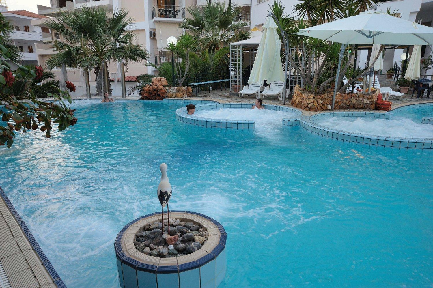 Kentrikon Hotel & Spa Лутра-Эдипсу Экстерьер фото